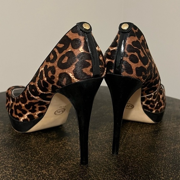 MICHAEL Michael Kors Leopard Print Peep Toe Heels - Picture 2 of 4